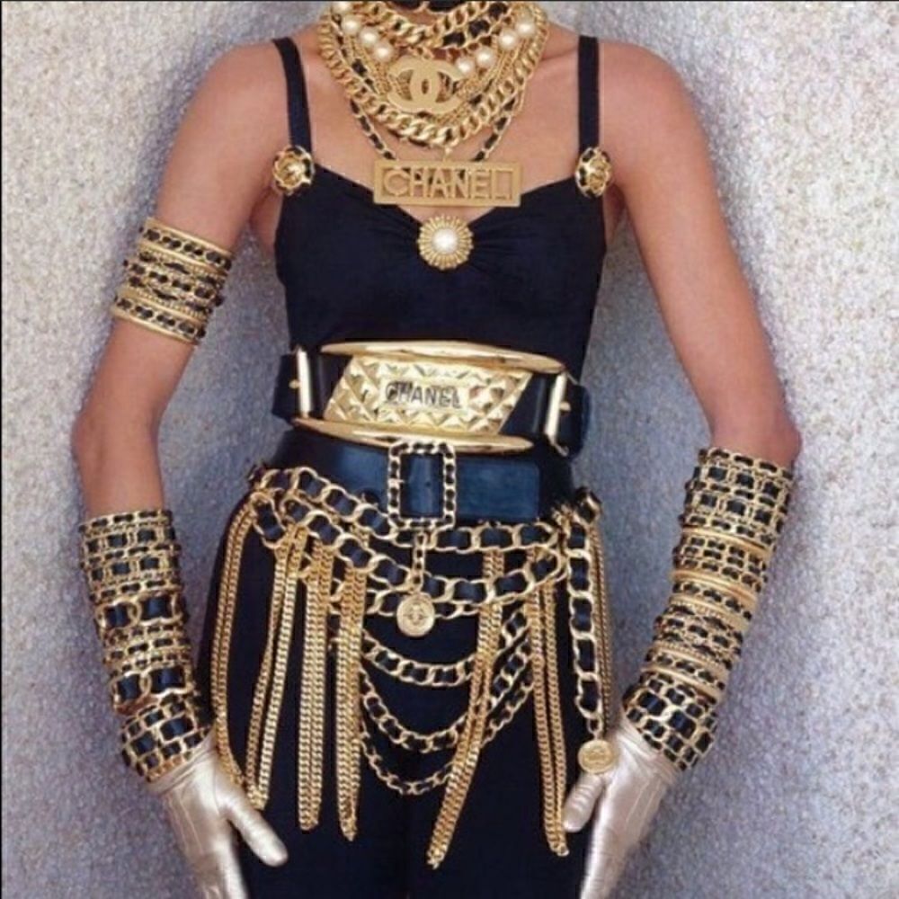 Vintage CHANEL Gold & Leather Chainlink Belt - Picture 16 of 16